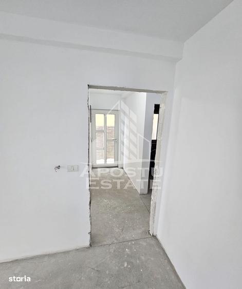 Casă cu 4 camere cu Teren 323 Mp în Central