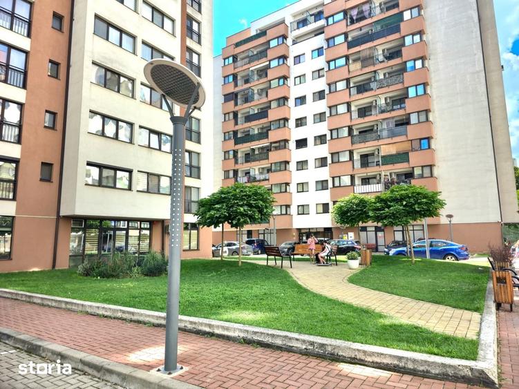 Apartament cu 3 camere în Tătărași