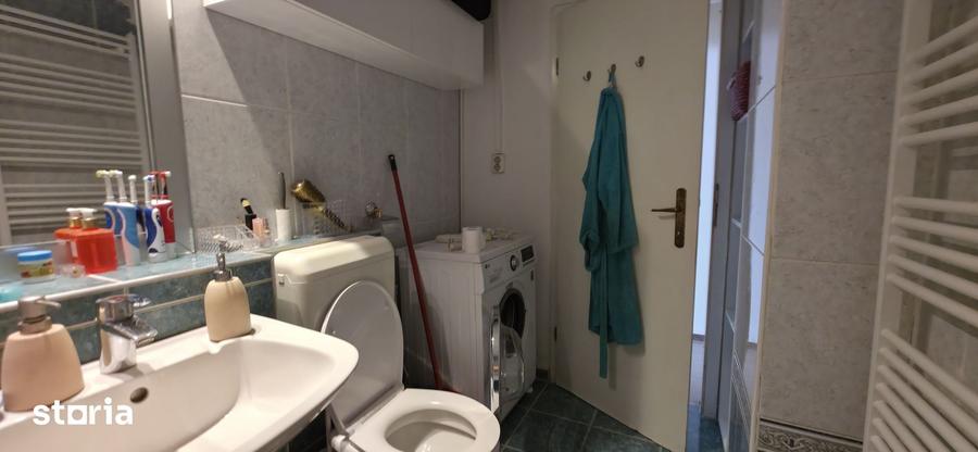Apartament cu 2 camere decomandat în Est
