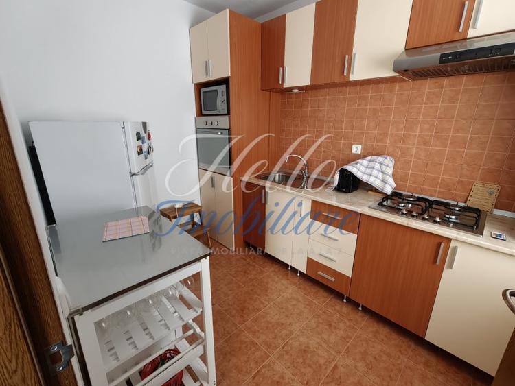 Apartament cu 2 camere, mobilat în Florești