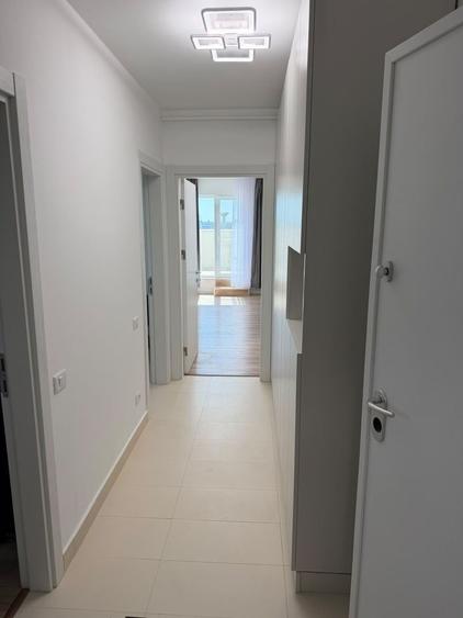 Apartament cu 2 camere decomandat, mobilat în Titan