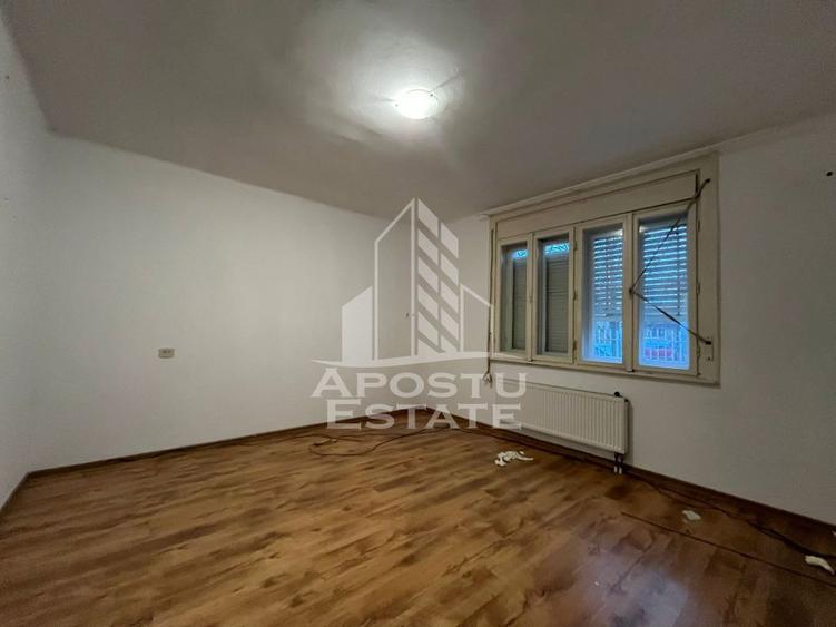 Casă cu 3 camere cu Teren 652 Mp în Olimpia-Stadion
