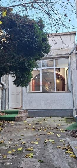 Apartament cu 4 camere în Centrul Civic