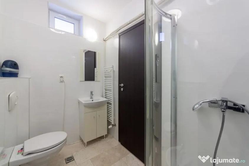 Casă cu 5 camere cu Teren 1255 Mp în Ștefănești