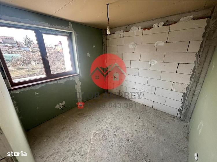 Casă cu 4 camere în Ultracentral