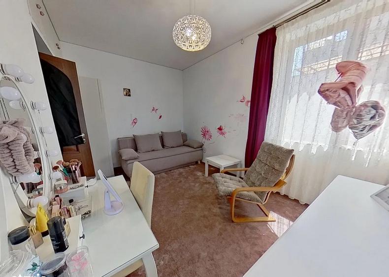 Casă individuală cu 5 camere cu Canalizare în Bucureștii Noi