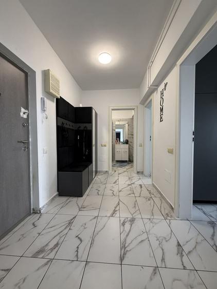 Apartament cu 3 camere semidecomandat, mobilat în Rahova