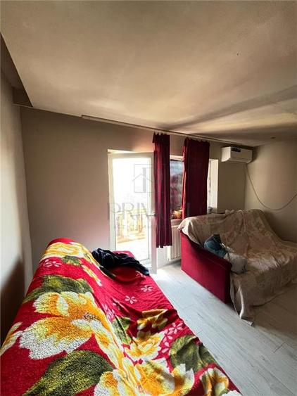 Apartament cu 2 camere semidecomandat în Dâmbovița
