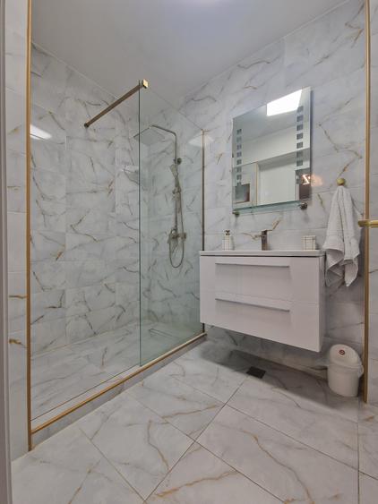 Apartament cu 2 camere semidecomandat în Tomis Plus