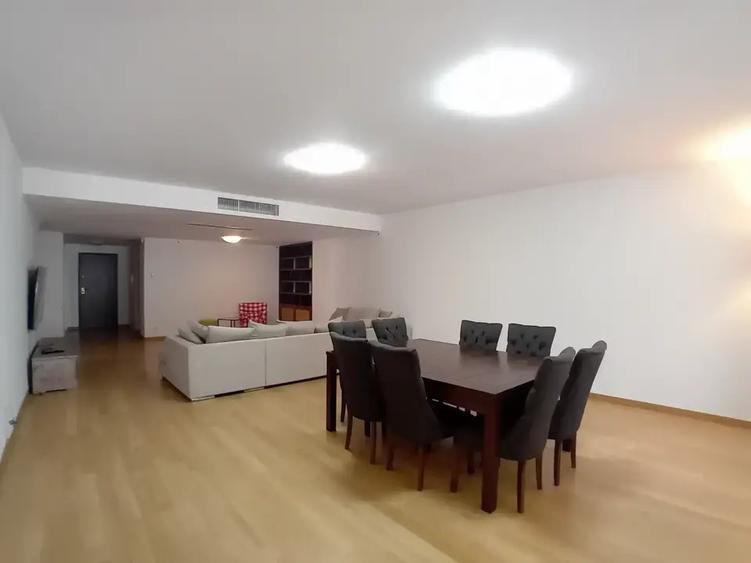 Apartament cu 3 camere semidecomandat, mobilat în Kiseleff