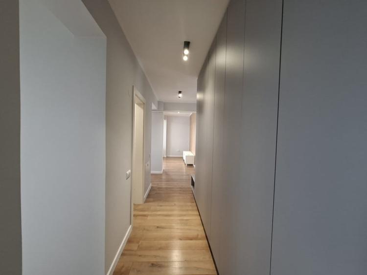 Apartament cu 3 camere decomandat, mobilat în Șelimbăr
