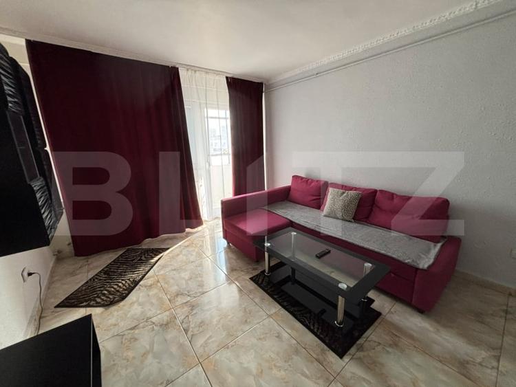 Apartament cu 2 camere decomandat, mobilat în Republicii