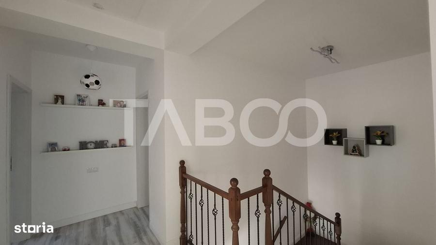 Casă cu 4 camere cu Teren 172 Mp în Șelimbăr