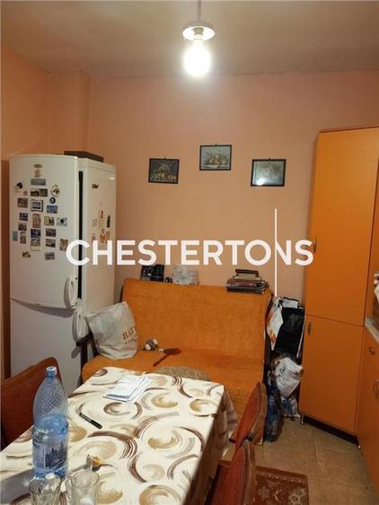 Casă cu 6 camere cu Teren 390 Mp în Central