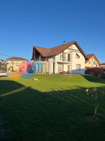 Casă individuală cu 5 camere cu Canalizare în Dezmir
