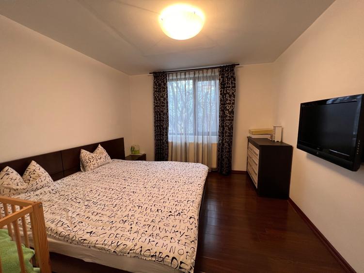 Apartament cu 3 camere semidecomandat în Farfuria