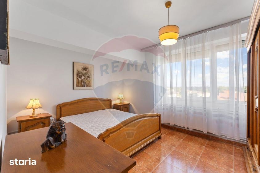 Apartament cu 3 camere, mobilat în Malul Mureșului