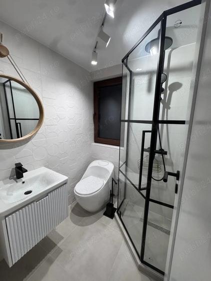 Apartament cu 3 camere decomandat, mobilat în Ultracentral