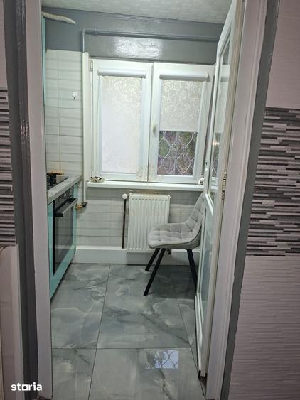 Apartament cu 4 camere semidecomandat în Militari