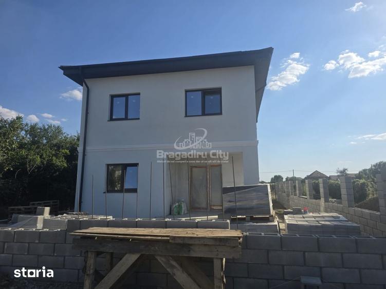 Casă cu 4 camere cu Teren 310 Mp în Central