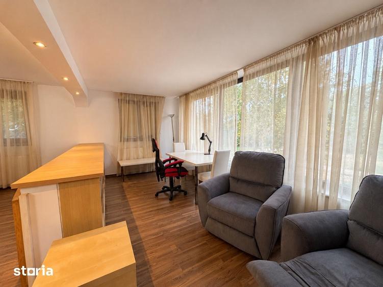 Casă cu 6 camere cu Teren 1538 Mp în Dănești