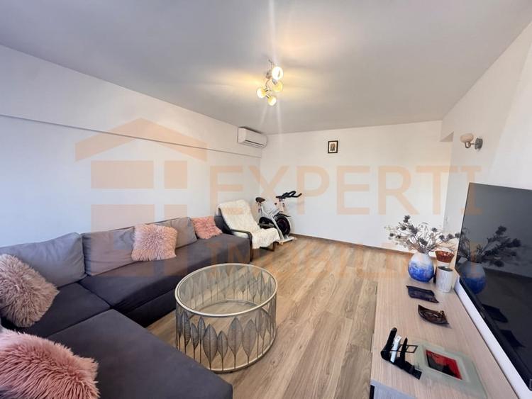 Apartament 3 camere decomandat, renovat integral, de vânzare în KM 5 – Constanța - 1