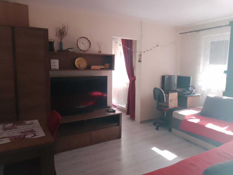 Apartament cu 2 camere nedecomandat în Central