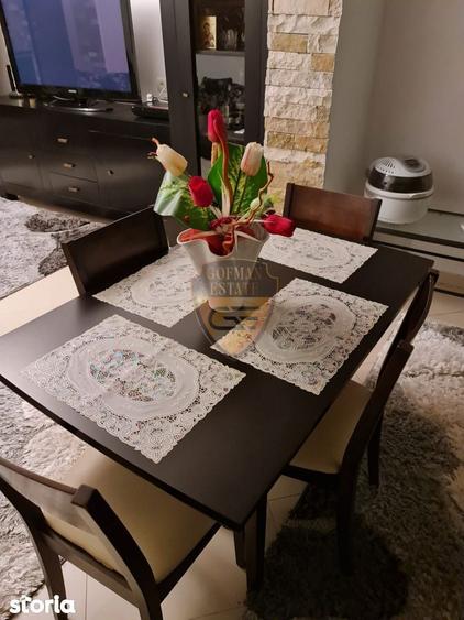 Apartament cu 3 camere semidecomandat în Central