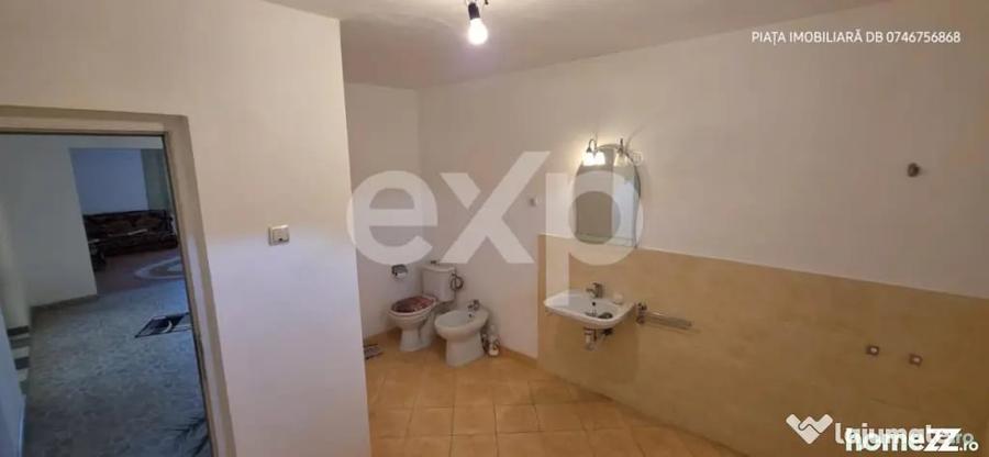Casă cu 7 camere cu Teren 1000 Mp în Râncăciov