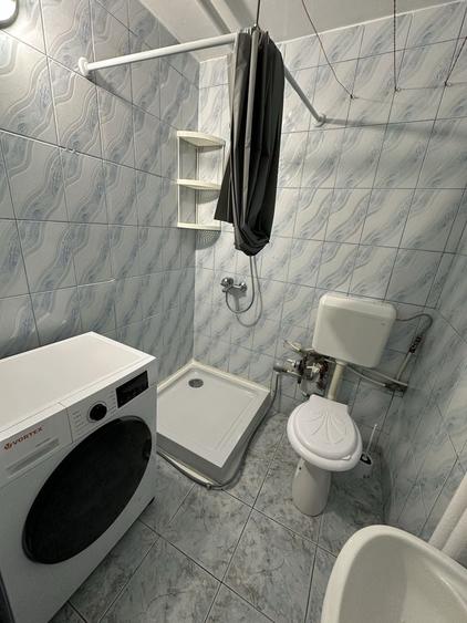 Garsonieră decomandată în Dobroești