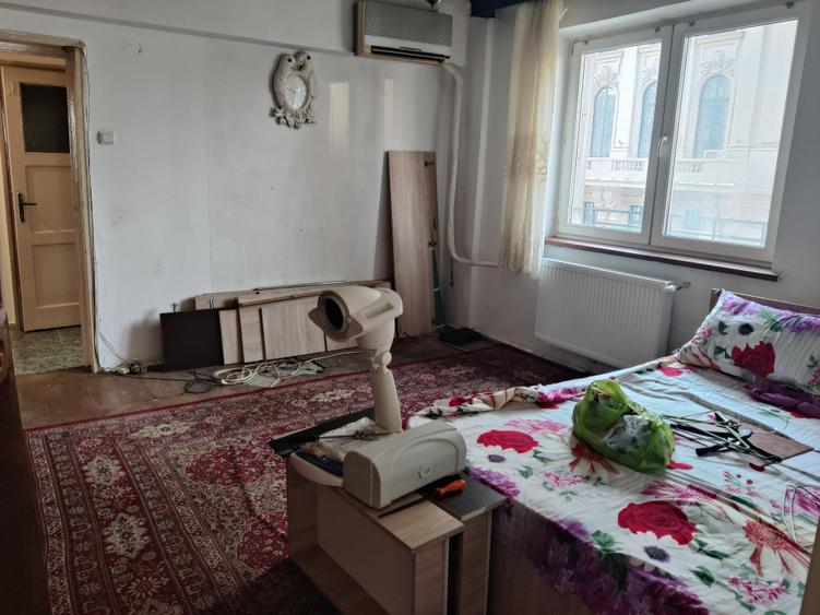 Apartament cu 2 camere nedecomandat în Universitate