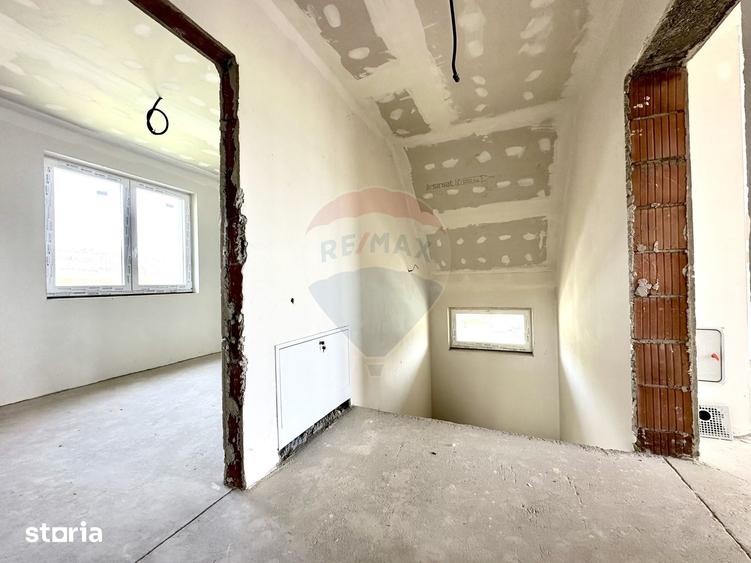 Casă cu 4 camere cu Teren 800 Mp în Gilău