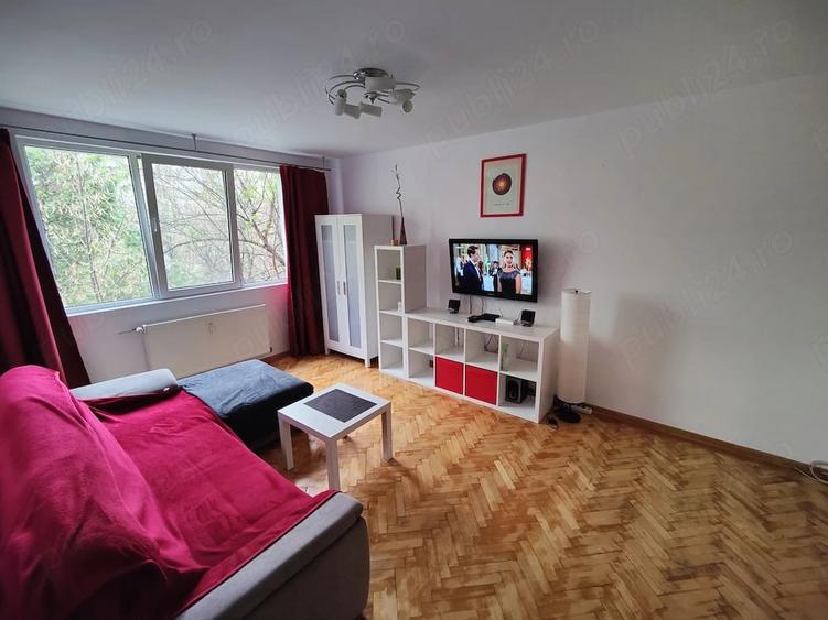 Apartament cu 2 camere decomandat în Central