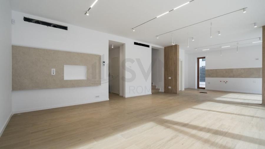 Casă cu 5 camere cu Teren 425 Mp în Floreasca
