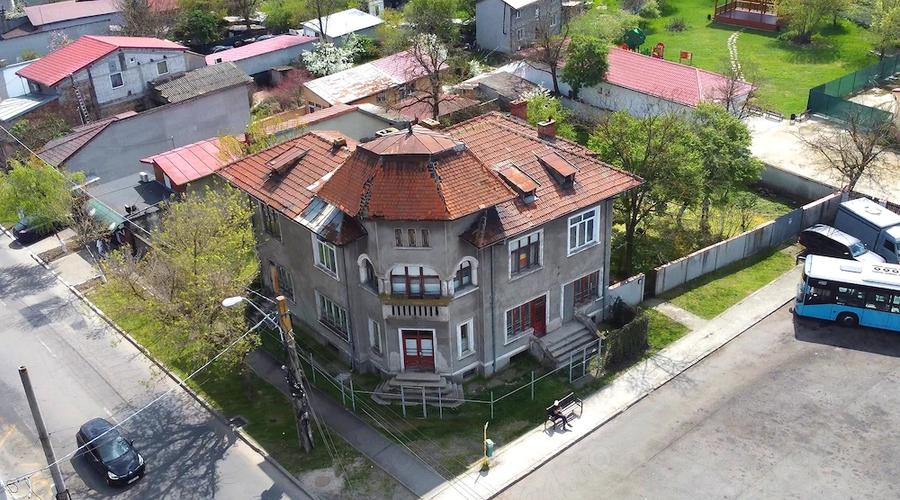 Casă cu Teren 548 Mp în Giulești