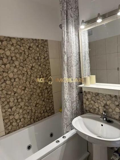 Apartament cu 2 camere decomandat, mobilat în Titan