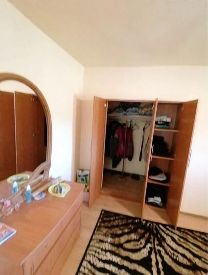Casă cu 4 camere în Boiu Mare