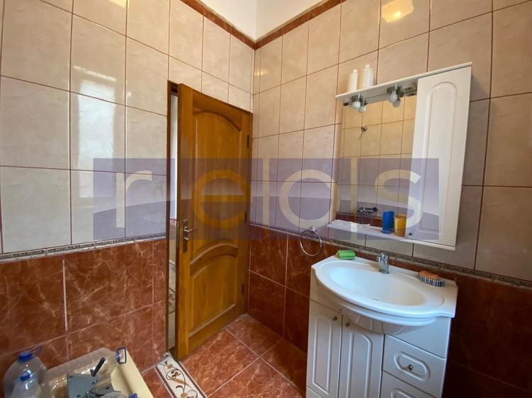 Casă individuală cu 7 camere cu Canalizare în Sălaj