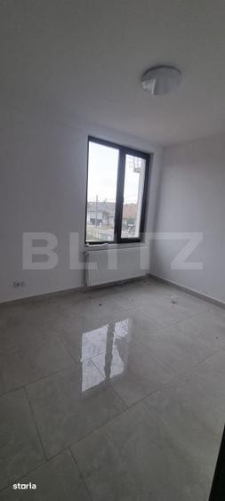 Spațiu comercial, de 1,000 mp, în Central