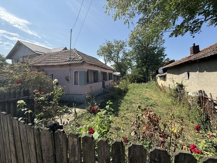 Casă cu 3 camere în Cornu