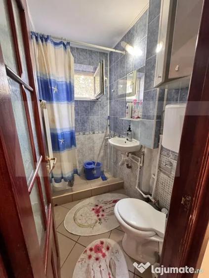 Apartament cu 3 camere semidecomandat în Central