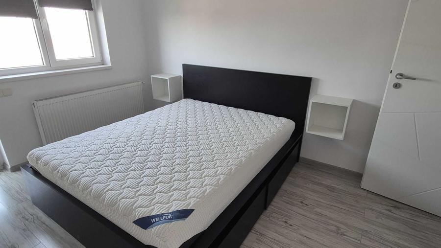 Apartament cu 2 camere decomandat în Uverturii
