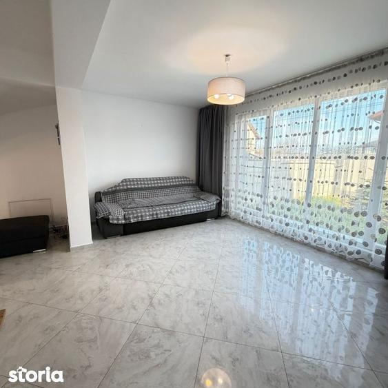 Casă cu 4 camere cu Teren 300 Mp în Central
