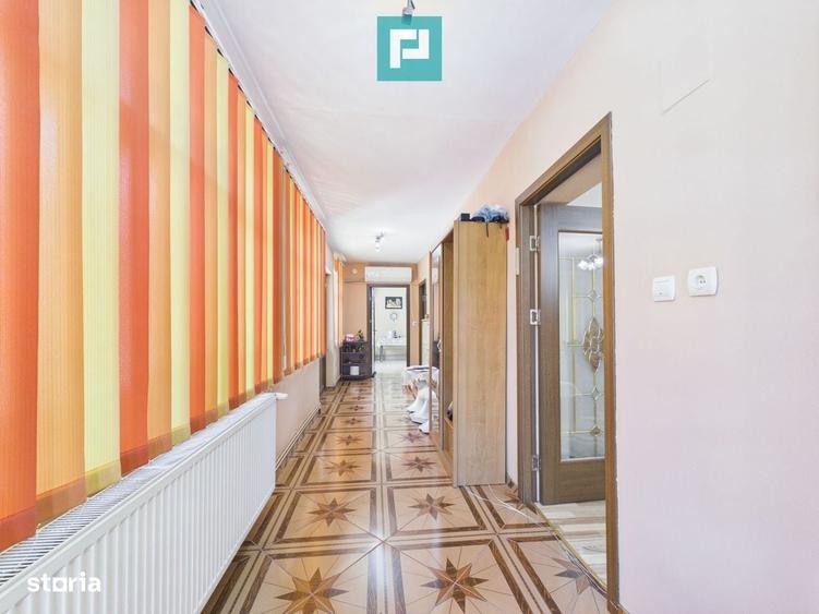 Casă cu 4 camere în Central