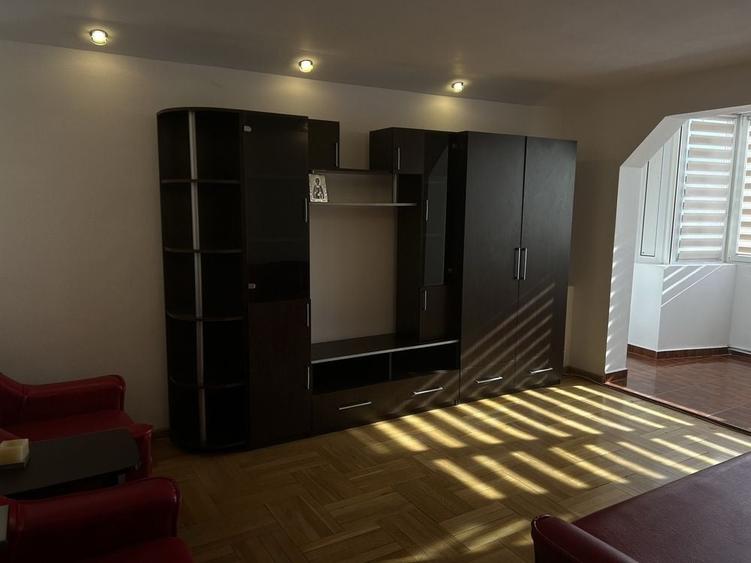 Apartament cu 2 camere decomandat în Griviței