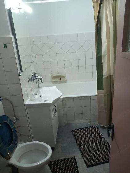 Apartament cu 2 camere decomandat, mobilat în Bucovina