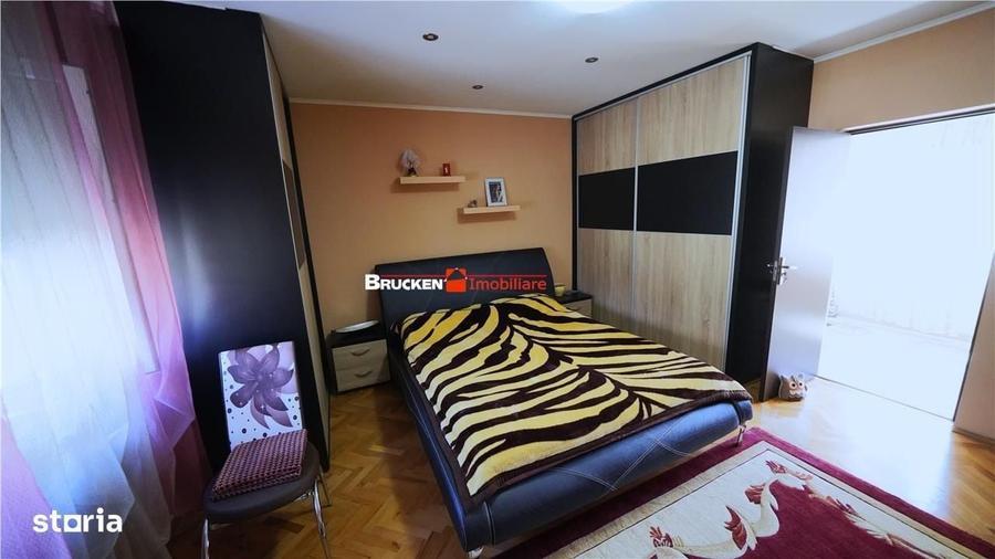 Casă cu 4 camere în Călugări
