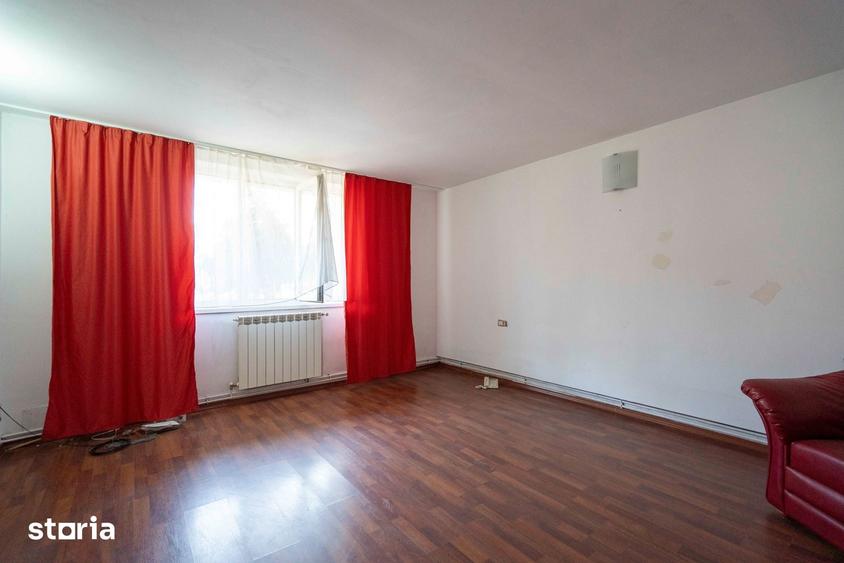 Casă cu 5 camere cu Teren 350 Mp în Cantemir