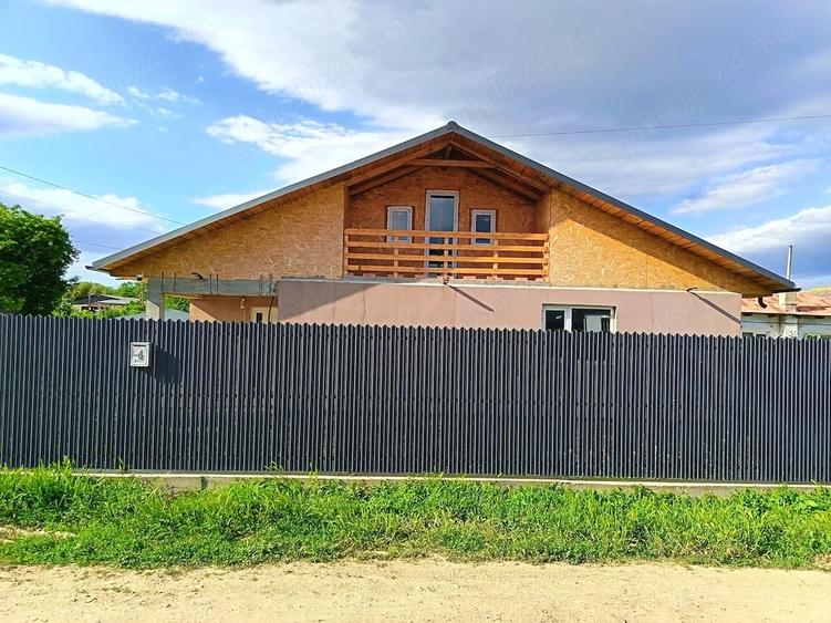 Casă cu Teren 500 Mp în Chiscani
