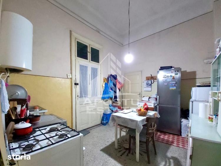 Apartament cu 3 camere în Central